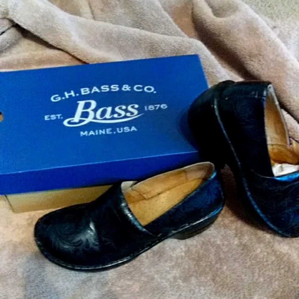Bass nursing shoes.
